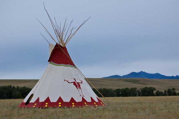 Lyle Heavy Runner and Naomi Crawford: Blackfeet Tipi