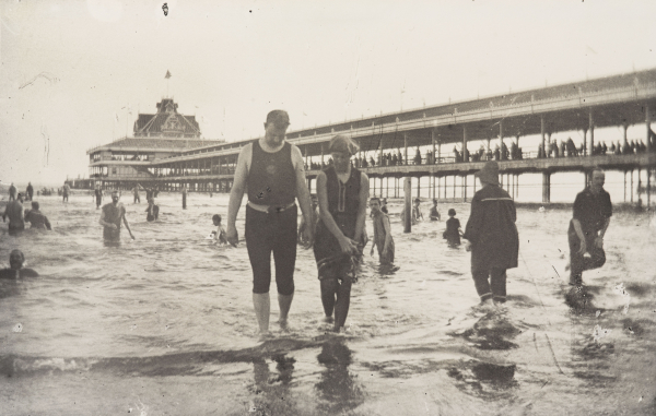 George Bradford Brainerd: Bathers, Steel Pier, Coney Island