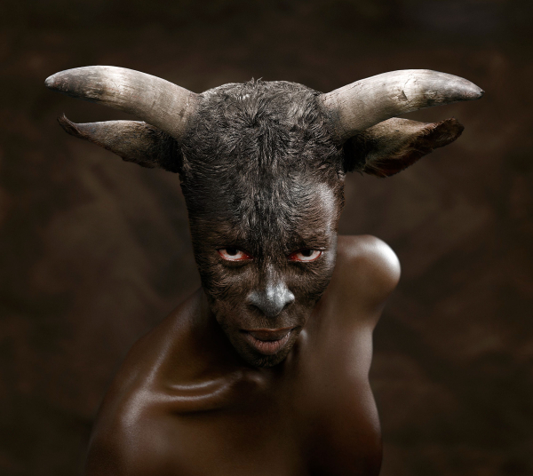 Nandipha Mntambo: Europa