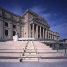 <p><small>Brooklyn Museum façade and tiered seating</small></p>