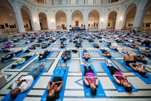 Sasha Juliard: Art of Yoga in Beaux-Arts Court