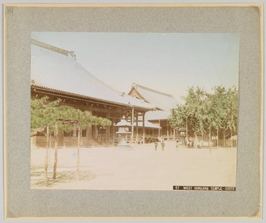 <em>"67. West Honganji Temple, Kioto."</em>, 1890. Bw photographic print, sepia toned. Brooklyn Museum. (Photo: Brooklyn Museum, DS809_P56_vol2_no54_PS4.jpg