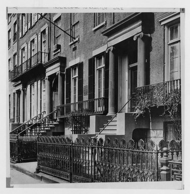 <em>"Brooklyn row houses, unknown location."</em>. Bw photograph, 8 x 10in (20.5 x 25cm). Brooklyn Museum, CHART_2011. (F129_B79_V67_Views_Brooklyn_20.jpg