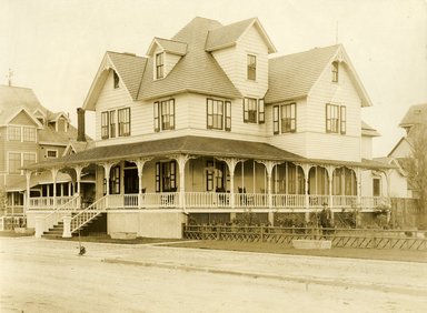 <em>"Beach Haven: the great seashore opportunity. Views of Beach Haven. View 04: house(s)."</em>, 1900-1914. Bw photograph (original print), 9 x 7in (23 x 18cm). Brooklyn Museum, Beachhaven. (F142_O2_B35_Beachhaven_002.jpg