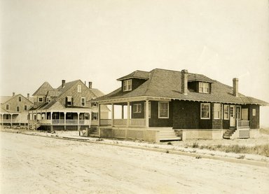 <em>"Beach Haven: the great seashore opportunity. Views of Beach Haven. View 10: house(s)."</em>, 1900-1914. Bw photograph (original print), 9 x 7in (23 x 18cm). Brooklyn Museum, Beachhaven. (F142_O2_B35_Beachhaven_008.jpg