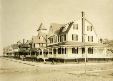 <em>"Beach Haven: the great seashore opportunity. Views of Beach Haven. View 11: house(s)."</em>, 1900-1914. Bw photograph (original print), 9 x 7in (23 x 18cm). Brooklyn Museum, Beachhaven. (F142_O2_B35_Beachhaven_009.jpg