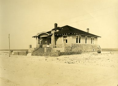 <em>"Beach Haven: the great seashore opportunity. Views of Beach Haven. View 15: house(s)."</em>, 1900-1914. Bw photograph (original print), 9 x 7in (23 x 18cm). Brooklyn Museum, Beachhaven. (F142_O2_B35_Beachhaven_013.jpg
