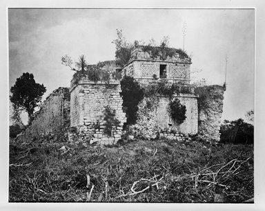 <em>"Chichen Itza. Casa De Monjas, West End."</em>, 1889. Bw copy negative, 4 x 5in (10.2 x 12.8 cm). Brooklyn Museum, Maudslay. (F1435_M442_Maudslay_024.jpg