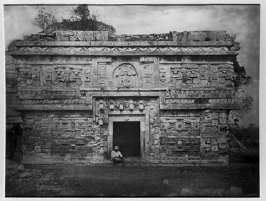 <em>"Chichen Itza. Casa De Monjas, Eastern Face of Wing."</em>, 1889. Bw copy negative, 4 x 5in (10.2 x 12.8 cm). Brooklyn Museum, Maudslay. (F1435_M442_Maudslay_026.jpg
