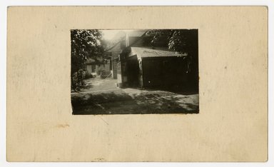 <em>"Preliminary survey of the Lake house prepared for the Historic American Buildings Survey."</em>, ca. 1936. Bw photograph, 3 x 5in. Brooklyn Museum, CHART_2011. (NA735_B8_H621a_HABS_Lake_House_01_verso.jpg