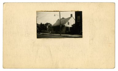 <em>"Preliminary survey of the Voorhees house prepared for the Historic American Buildings Survey."</em>, ca. 1936. Bw photograph, 3 x 5in. Brooklyn Museum, CHART_2011. (NA735_B8_H621s_HABS_Voorhees_House_01_verso.jpg
