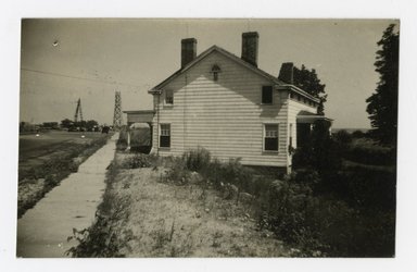 <em>"Preliminary survey of the Vanderveer homestead prepared for the Historic American Buildings Survey."</em>, ca. 1936. Bw photograph, 1.75 x 2.5in. Brooklyn Museum, CHART_2011. (NA735_B8_H621v_HABS_Vanderveer_Homestead_02.jpg