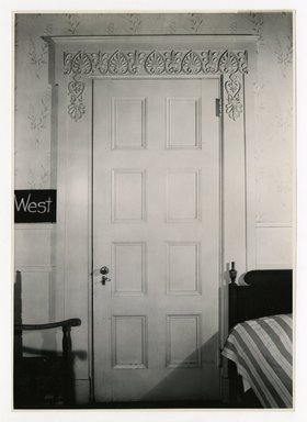 <em>"Small door west wall room, 2nd floor. Lay House, 11 Cranberry Street, Brooklyn, N.Y."</em>. Bw photographic print, 5 x 7 in (13 x 16 cm). Brooklyn Museum, CHART_2011. (Photo: Brooklyn Museum, NA735_B8_L45_Lay_House_neg1568-V_print.jpg