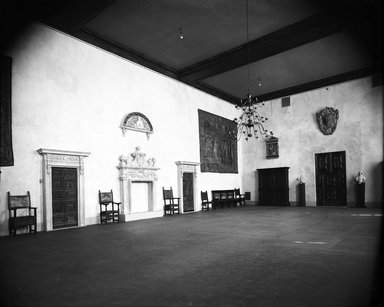<em>"Brooklyn Museum building: interior. View: Painting and Sculpture: Italian Renaissance Hall [04], 1926. Italian Room with chandelier. Floor: 3."</em>, 1926. Glass negative 8x10in, 8 x 10 in. Brooklyn Museum, CHART_2013. (Photo: Brooklyn Museum, PHO_INT_VIEW_PSC_Italian_Renaissance_Hall_04_001_glass_bw.jpg