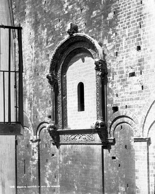 <em>"Cathedral, Bari, Italy, 1895"</em>, 1895. Glass negative 8x10in, 8 x 10 in. Brooklyn Museum, Goodyear. (Photo: Brooklyn Museum, S03i0095n01.jpg