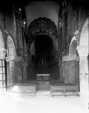<em>"S. Giovani e Paolo [revised: Church of Saints Vitale and Agricola], Bologna, Italy, 1895"</em>, 1895. Glass negative 8x10in, 8 x 10 in. Brooklyn Museum, Goodyear. (Photo: Brooklyn Museum, S03i0111n01.jpg