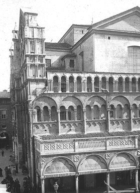<em>"Cathedral, Ferrara, Italy, 1895"</em>, 1895. Lantern slide 3.25x4in, 3.25 x 4 in. Brooklyn Museum, Goodyear. (Photo: Brooklyn Museum, S03i0123l01.jpg