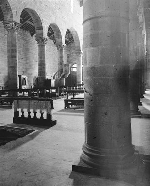 <em>"Cathedral, Fiesole, Italy, 1895"</em>, 1895. Lantern slide 3.25x4in, 3.25 x 4 in. Brooklyn Museum, Goodyear. (Photo: Brooklyn Museum, S03i0134l01.jpg