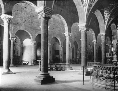 <em>"S. Frediano, Lucca, Italy, 1895"</em>, 1895. Lantern slide 3.25x4in, 3.25 x 4 in. Brooklyn Museum, Goodyear. (Photo: Brooklyn Museum, S03i0160l01.jpg