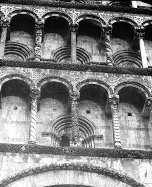 <em>"S. Martino, Lucca, Italy, 1895"</em>, 1895. Lantern slide 3.25x4in, 3.25 x 4 in. Brooklyn Museum, Goodyear. (Photo: Brooklyn Museum, S03i0174l01.jpg