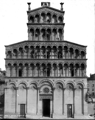 <em>"S. Michele, Lucca, Italy, 1895"</em>, 1895. Glass negative 8x10in, 8 x 10 in. Brooklyn Museum, Goodyear. (Photo: Brooklyn Museum, S03i0177n01a.jpg