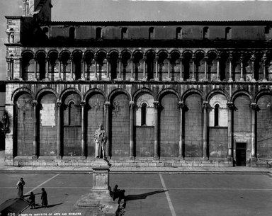 <em>"S. Michele, Lucca, Italy, 1895"</em>, 1895. Glass negative 8x10in, 8 x 10 in. Brooklyn Museum, Goodyear. (Photo: Brooklyn Museum, S03i0180n01.jpg