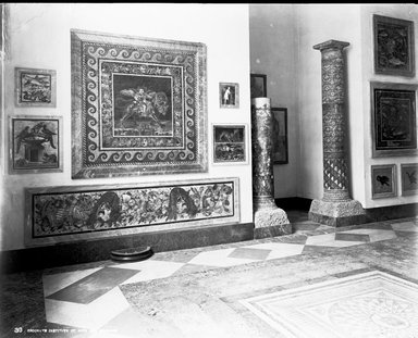 <em>"Naples Museum, Naples, Italy, 1895"</em>, 1895. Glass negative 8x10in, 8 x 10 in. Brooklyn Museum, Goodyear. (Photo: Brooklyn Museum, S03i0193n01.jpg