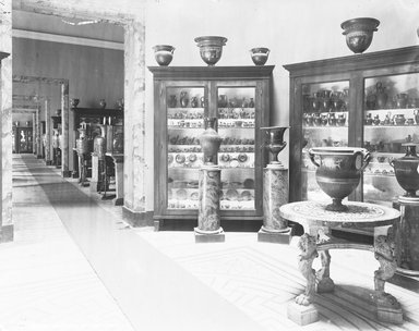 <em>"Naples Museum, Naples, Italy, 1895"</em>, 1895. Glass negative 8x10in, 8 x 10 in. Brooklyn Museum, Goodyear. (Photo: Brooklyn Museum, S03i0194n01.jpg