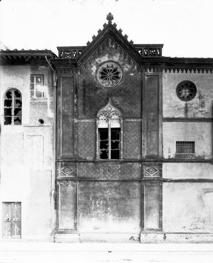 <em>"Convent, Pisa, Italy, 1895"</em>, 1895. Glass negative 8x10in, 8 x 10 in. Brooklyn Museum, Goodyear. (Photo: Brooklyn Museum, S03i0292n01.jpg