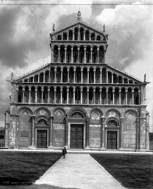 <em>"Cathedral, Pisa, Italy, 1895"</em>, 1895. Glass negative 8x10in, 8 x 10 in. Brooklyn Museum, Goodyear. (Photo: Brooklyn Museum, S03i0295n01a.jpg