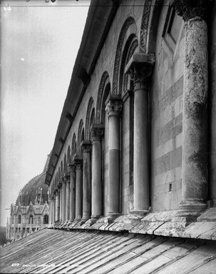 <em>"Cathedral, Pisa, Italy, 1895"</em>, 1895. Glass negative 8x10in, 8 x 10 in. Brooklyn Museum, Goodyear. (Photo: Brooklyn Museum, S03i0317n01a.jpg