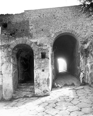 <em>"Entrance, Pompeii, Italy, 1895"</em>, 1895. Glass negative 8x10in, 8 x 10 in. Brooklyn Museum, Goodyear. (Photo: Brooklyn Museum, S03i0379n01.jpg