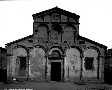 <em>"Pieva Nuova, Santa Maria del Giudice, Italy, 1895"</em>, 1895. Glass negative 8x10in, 8 x 10 in. Brooklyn Museum, Goodyear. (Photo: Brooklyn Museum, S03i0487n01.jpg