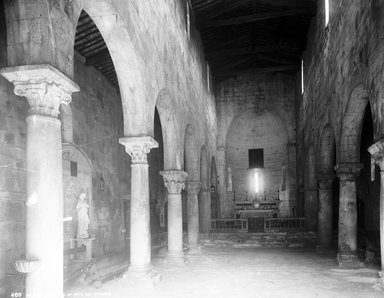 <em>"Pieve Vecchia, Santa Maria del Giudice, Italy, 1895"</em>, 1895. Glass negative 8x10in, 8 x 10 in. Brooklyn Museum, Goodyear. (Photo: Brooklyn Museum, S03i0494n01a.jpg