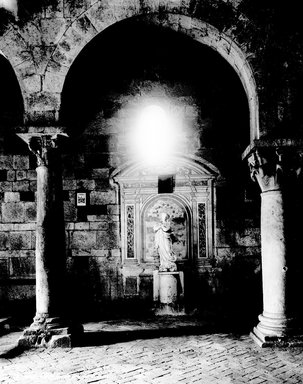 <em>"Pieve Vecchia, Santa Maria del Giudice, Italy, 1895"</em>, 1895. Glass negative 8x10in, 8 x 10 in. Brooklyn Museum, Goodyear. (Photo: Brooklyn Museum, S03i0495n01a.jpg