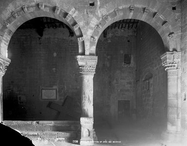 <em>"S. Pietro, Toscanella, Italy, 1895"</em>, 1895. Glass negative 8x10in, 8 x 10 in. Brooklyn Museum, Goodyear. (Photo: Brooklyn Museum, S03i0550n01.jpg