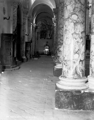 <em>"Cathedral, Trani, Italy, 1895"</em>, 1895. Glass negative 8x10in, 8 x 10 in. Brooklyn Museum, Goodyear. (Photo: Brooklyn Museum, S03i0562n01.jpg