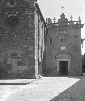 <em>"Cathedral, Volterra, Italy, 1895"</em>, 1895. Lantern slide 3.25x4in, 3.25 x 4 in. Brooklyn Museum, Goodyear. (Photo: Brooklyn Museum, S03i0625l01.jpg