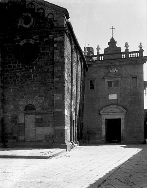 <em>"Cathedral, Volterra, Italy, 1895"</em>, 1895. Glass negative 8x10in, 8 x 10 in. Brooklyn Museum, Goodyear. (Photo: Brooklyn Museum, S03i0625n01.jpg