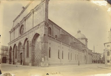 <em>"Cathedral, Vicenza, Italy, 1901[?]"</em>, 1901[?]. Bw photographic print 5x7in, 5 x 7 in. Brooklyn Museum, Goodyear. (Photo: Brooklyn Museum, S03i0708v01.jpg