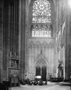 <em>"Cathedral, Amiens, France, 1903"</em>, 1903. Lantern slide 3.25x4in, 3.25 x 4 in. Brooklyn Museum, Goodyear. (Photo: Brooklyn Museum, S03i0747l01.jpg