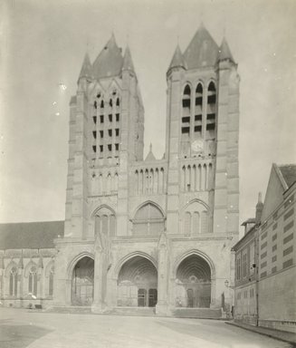 <em>"Cathedral, Noyon, France, 1903"</em>, 1903. Bw photographic print 5x7in, 5 x 7 in. Brooklyn Museum, Goodyear. (Photo: Brooklyn Museum, S03i0815v01.jpg