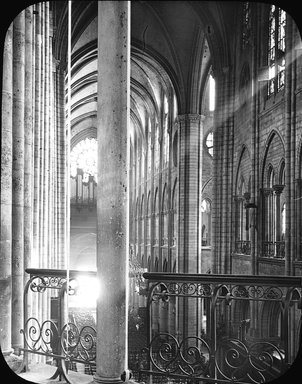 <em>"Notre Dame, Paris, France, 1903"</em>, 1903. Lantern slide 3.25x4in, 3.25 x 4 in. Brooklyn Museum, Goodyear. (Photo: Brooklyn Museum, S03i0832l01.jpg