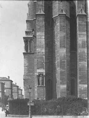 <em>"Notre Dame, Paris, France, 1905"</em>, 1905. Lantern slide 3.25x4in, 3.25 x 4 in. Brooklyn Museum, Goodyear. (Photo: Brooklyn Museum, S03i0979l01.jpg