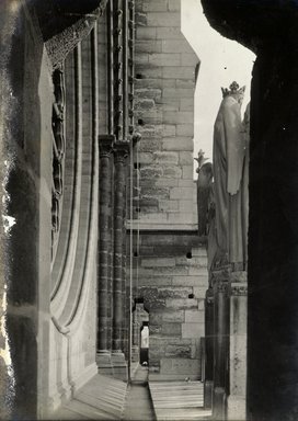 <em>"Notre Dame, Paris, France, 1905[?]"</em>, 1905[?]. Bw photographic print 5x7in, 5 x 7 in. Brooklyn Museum, Goodyear. (Photo: Brooklyn Museum, S03i1013v01.jpg