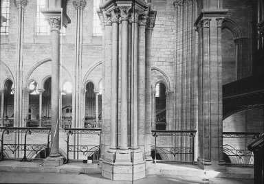 <em>"Notre Dame, Paris, France, 1910"</em>, 1910. Lantern slide 3.25x4in, 3.25 x 4 in. Brooklyn Museum, Goodyear. (Photo: Brooklyn Museum, S03i1039l01.jpg