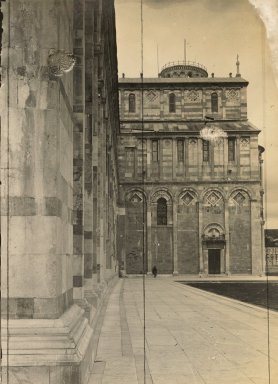 <em>"Cathedral, Pisa, Italy, 1910"</em>, 1910. Bw photographic print 5x7in, 5 x 7 in. Brooklyn Museum, Goodyear. (Photo: Brooklyn Museum, S03i1098v01.jpg