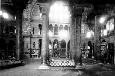 <em>"St. Sophia, Istanbul, Turkey, 1914"</em>, 1914. Bw copy print 6.25x9in, 6.25 x 9.125 in. Brooklyn Museum, Goodyear. (Photo: Brooklyn Museum, S03i1195c01.jpg