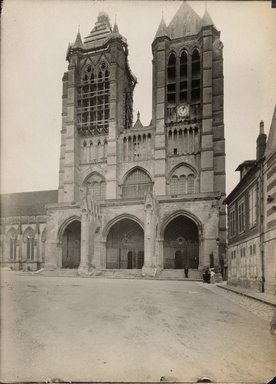 <em>"Cathedral, Noyon, France, n.d."</em>. Bw photographic print 5x7in, 5 x 7 in. Brooklyn Museum, Goodyear. (Photo: Brooklyn Museum, S03i1226v01.jpg