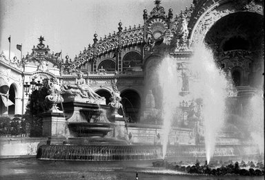 <em>"Paris Exposition: Champ de Mars, Chateau of Water and Palace of Electricity, Paris, France, 1900"</em>, 1900. Glass negative 5x7in, 5 x 7 in. Brooklyn Museum, Goodyear. (Photo: Brooklyn Museum, S03i1335n01a.jpg